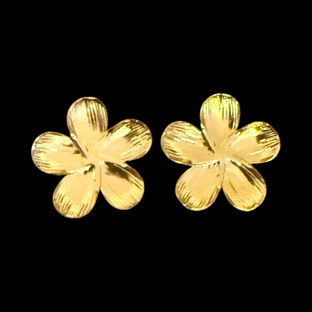 Elegant Gold Flower Earrings